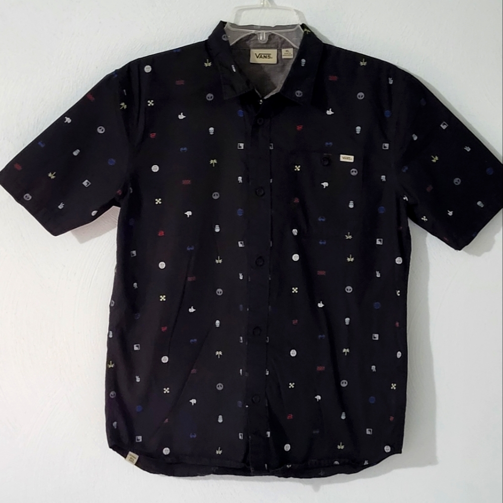 The brand is Vans and the size is XL